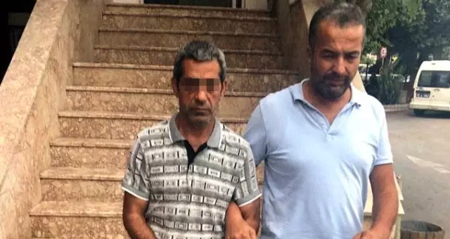 Eşini 15 yerinden bıçaklayan katil koca, 'İstemeden oldu' dedi Eşini 15 yerinden bıçaklayan katil koca, 'İstemeden oldu' dedi