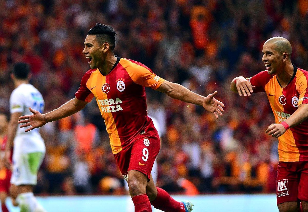 Radamel Falcao ilk maçında golle tanıştı