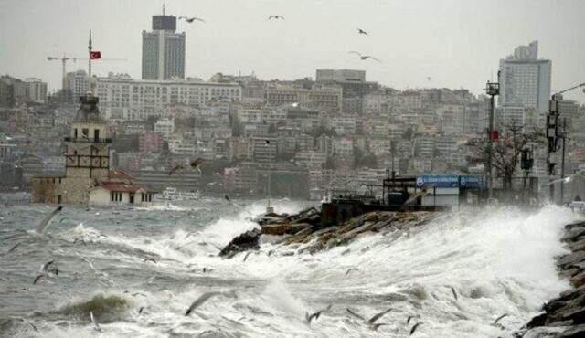 İstanbul için peş peşe uyarılar: Fırtına geliyor