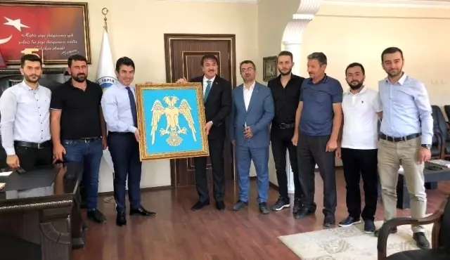 Milletvekili Aydemir: 'Erzurum ulaşımda altın çağını yaşıyor' Milletvekili Aydemir: 'Erzurum ulaşımda altın çağını yaşıyor'