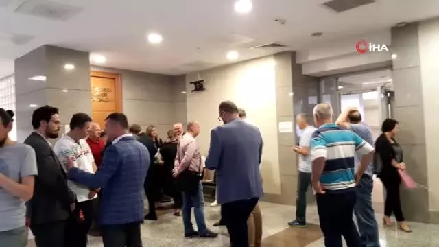 Rasim Ozan Kütahyalı'ya 10 ay hapis cezası Rasim Ozan Kütahyalı'ya 10 ay hapis cezası