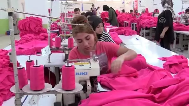 Siirt'te kurulan tekstil atölyesi 200 işçi alacak Siirt'te kurulan tekstil atölyesi 200 işçi alacak