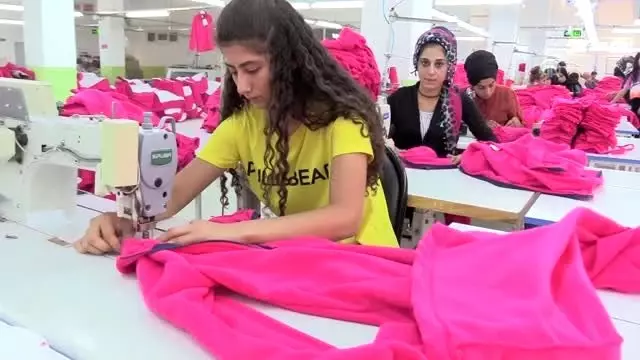 Siirt'te kurulan tekstil atölyesi 200 işçi alacak Siirt'te kurulan tekstil atölyesi 200 işçi alacak