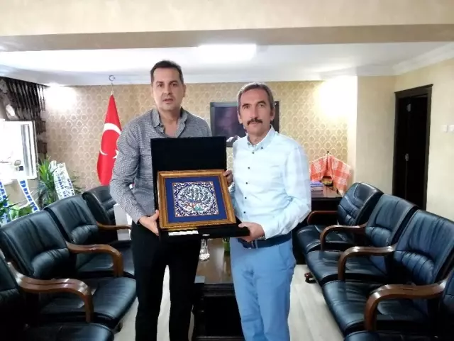 TÜRSAB, Kemer Kaymakamı Murtaza Dayanç ile turizmi konuştu TÜRSAB, Kemer Kaymakamı Murtaza Dayanç ile turizmi konuştu