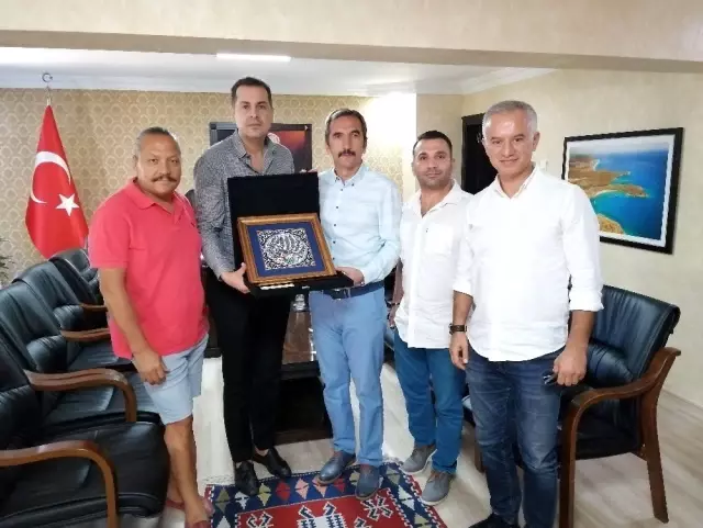 TÜRSAB, Kemer Kaymakamı Murtaza Dayanç ile turizmi konuştu TÜRSAB, Kemer Kaymakamı Murtaza Dayanç ile turizmi konuştu
