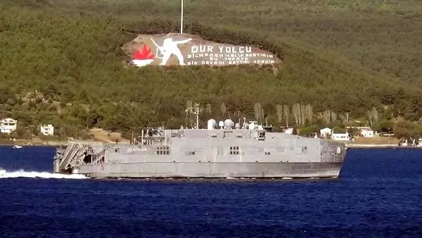 Abd hızlı transfer gemisi 'usns yuma', çanakkale boğazı'ndan geçti