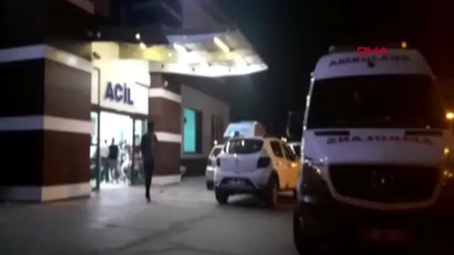 Adıyaman komşular arasında taşlı-sopalı kavga: 7 yaralı Adıyaman komşular arasında taşlı-sopalı kavga: 7 yaralı