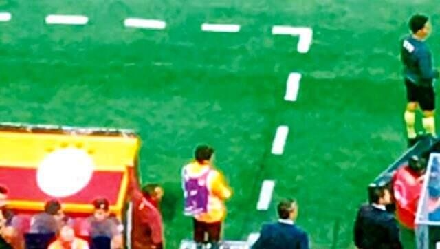 Ali Palabıyık, Galatasaray maçında top toplayıcı çocuğu tribüne gönderdi