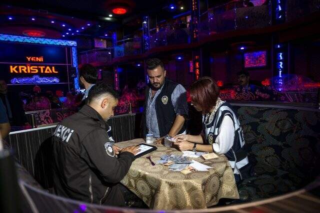 Ankara'da hareketli gece! Dev operasyona 552 polis katıldı