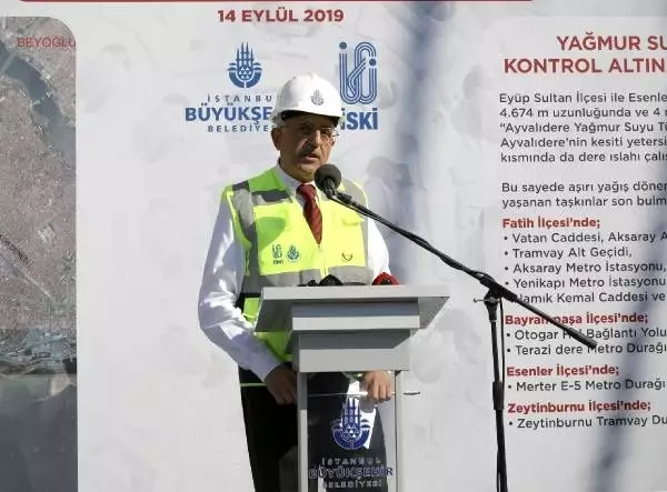 Ayvalıdere yağmur suyu tüneli'ne tünel açma makinesi indirildi Ayvalıdere yağmur suyu tüneli'ne tünel açma makinesi indirildi