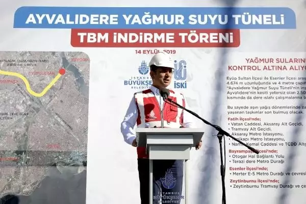 Ayvalıdere yağmur suyu tüneli'ne tünel açma makinesi indirildi Ayvalıdere yağmur suyu tüneli'ne tünel açma makinesi indirildi