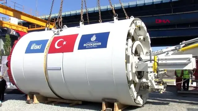 Ayvalıdere yağmur suyu tüneline tünel açma makinesi indirildi Ayvalıdere yağmur suyu tüneline tünel açma makinesi indirildi