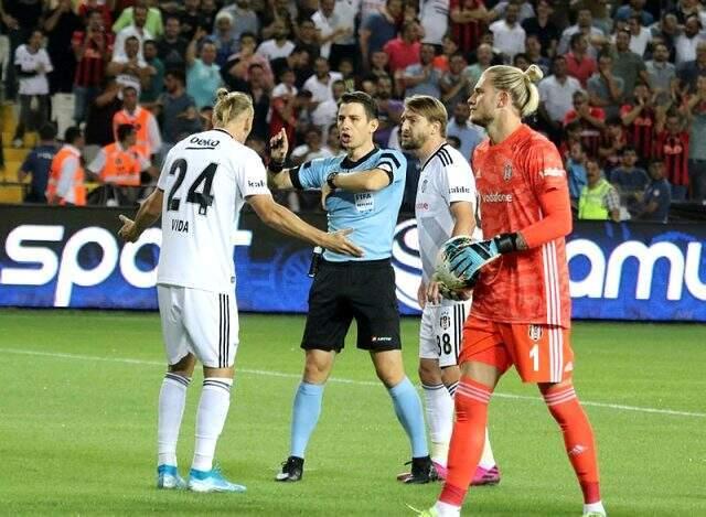 Beşiktaş, Gazişehir Gaziantep'e 3-2 mağlup oldu
