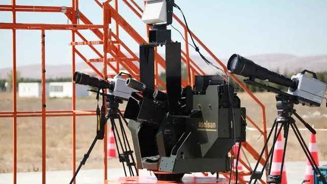 Drone tehditlerine karşı İHTAR anti-İHA sistemine 40 mm bomba atar entegre edildi Drone tehditlerine karşı İHTAR anti-İHA sistemine 40 mm bomba atar entegre edildi