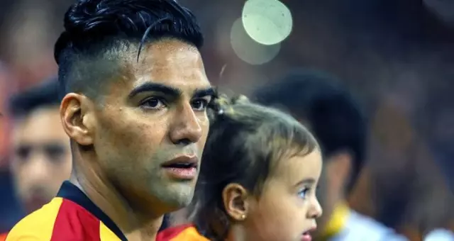 Falcao ilk maçında gol attı, dış basında konuşuldu