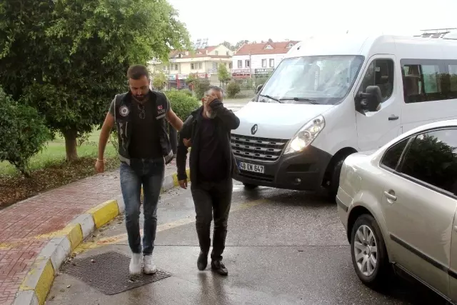 Fethiye'de 'İcradan ucuza ev, arsa ve otomobil' vaadiyle dolandırıcılık Fethiye'de 'İcradan ucuza ev, arsa ve otomobil' vaadiyle dolandırıcılık