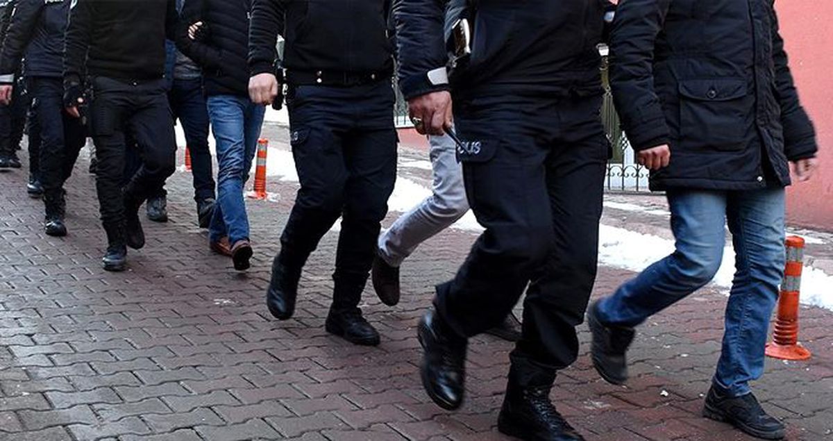 FETÖ'nün TSK yapılanmasına 54 ilde ve KKTC'de operasyon! 222 muvazzaf askere gözaltı kararı