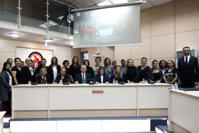 Kent Konseyi Kadın Meclisi'nden kadına şiddete tepki Kent Konseyi Kadın Meclisi'nden kadına şiddete tepki