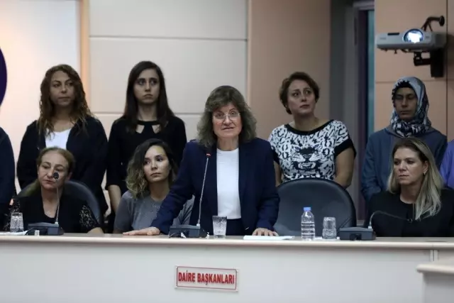 Kent Konseyi Kadın Meclisi'nden kadına şiddete tepki Kent Konseyi Kadın Meclisi'nden kadına şiddete tepki