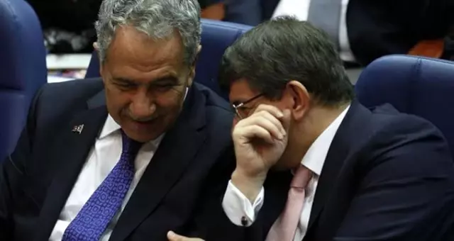 MHP lideri Bahçeli, Arınç ve Davutoğlu'nu sert ifadelerle suçladı