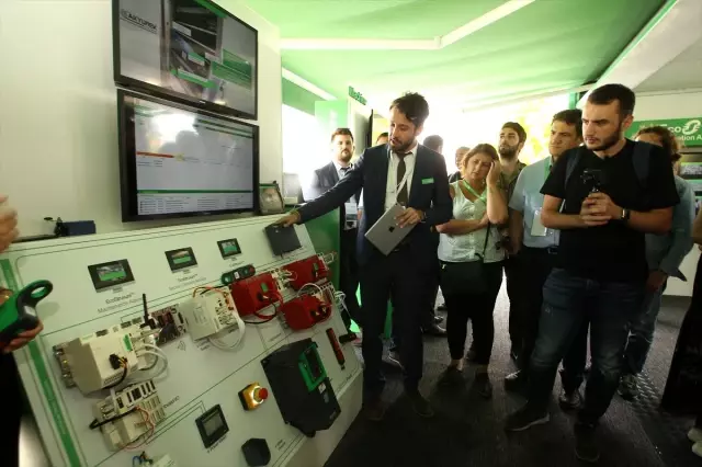 Schneider Electric İnovasyon Tırı Tekirdağ'da Schneider Electric İnovasyon Tırı Tekirdağ'da