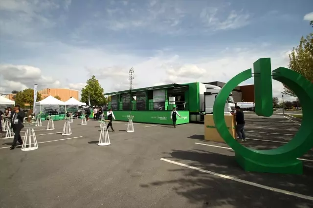 Schneider Electric İnovasyon Tırı Tekirdağ'da Schneider Electric İnovasyon Tırı Tekirdağ'da