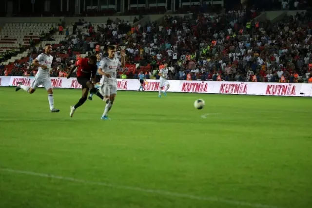 Süper Lig: Gazişehir Gaziantep: 3 - Beşiktaş: 2 (Maç sonucu) Süper Lig: Gazişehir Gaziantep: 3 - Beşiktaş: 2 (Maç sonucu)