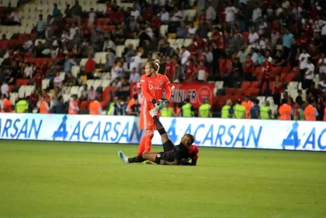 Süper Lig: Gazişehir Gaziantep: 3 - Beşiktaş: 2 (Maç sonucu) Süper Lig: Gazişehir Gaziantep: 3 - Beşiktaş: 2 (Maç sonucu)