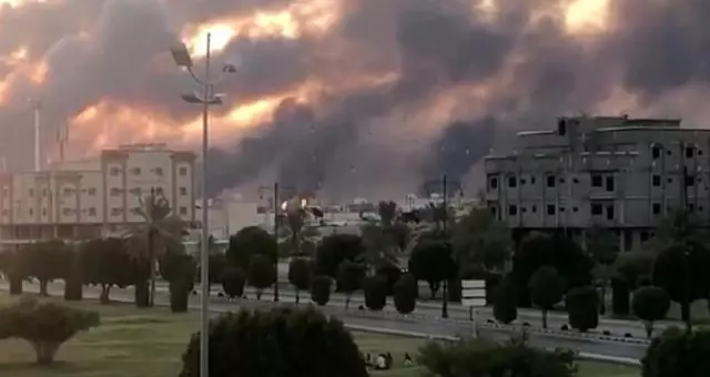 Suudi Arabistan petrol tesislerine İHA'yla saldırı düzenlendi
