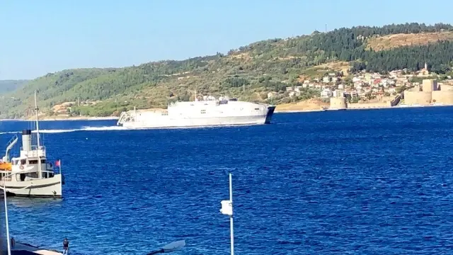'USNS Yuma' adlı ABD savaş gemisi, Çanakkale Boğazı'ndan geçti