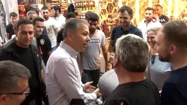 Vali Yerlikaya, Ahilik Haftası vesilesiyle Kapalı Çarşı esnafını ziyaret etti Vali Yerlikaya, Ahilik Haftası vesilesiyle Kapalı Çarşı esnafını ziyaret etti