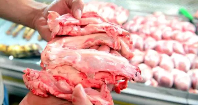 Adana'nın yeni gözdesi ciğer bezi! Kilosu 10 liradan satılıyor, talep patlaması var Adana'nın yeni gözdesi ciğer bezi! Kilosu 10 liradan satılıyor, talep patlaması var