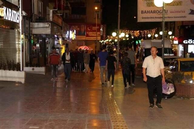 Çankırı'daki sarsıntılar vatandaşı sokağa döktü