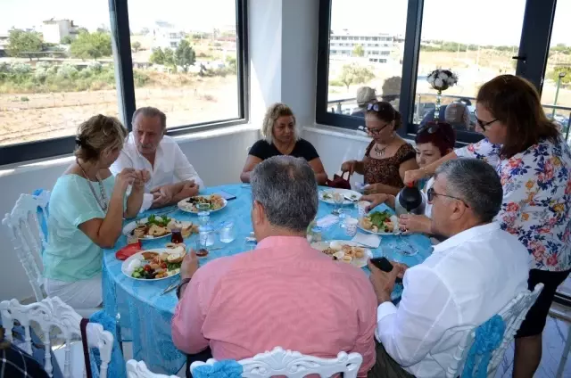 Didim'de KUEM'li kadınlar kahvaltıda bir araya geldi Didim'de KUEM'li kadınlar kahvaltıda bir araya geldi