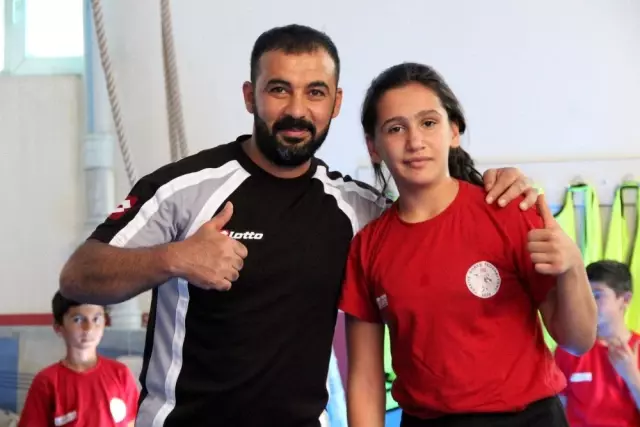 Evindar'ın Milli Takıma uzanan yaşam hikayesi Evindar'ın Milli Takıma uzanan yaşam hikayesi