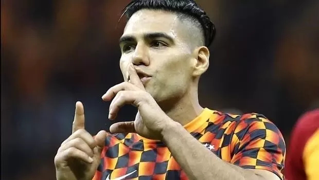 Galatasaray'da Falcao, Diagne'yi solladı! Galatasaray'da Falcao, Diagne'yi solladı!