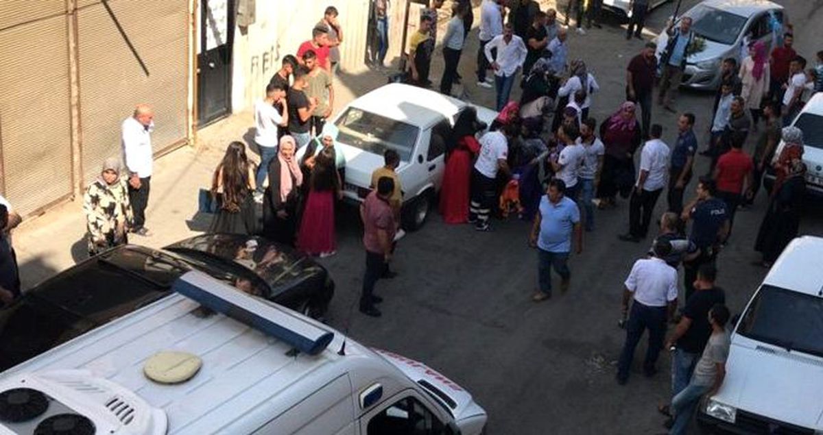 Gaziantep'te bir düğünde halayda başlayan kavgada 3 kişi yaralandı