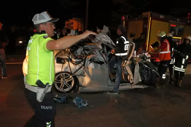 Isparta'da trafik kazası: 4 yaralı Isparta'da trafik kazası: 4 yaralı