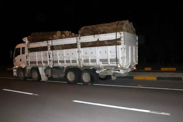 Isparta'da trafik kazası: 4 yaralı Isparta'da trafik kazası: 4 yaralı