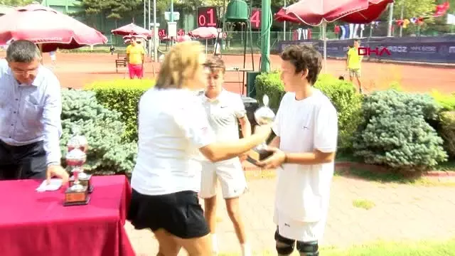 Spor teb 12 yaş kızlar ve erkekler türkiye tenis şampiyonası sona erdi Spor teb 12 yaş kızlar ve erkekler türkiye tenis şampiyonası sona erdi