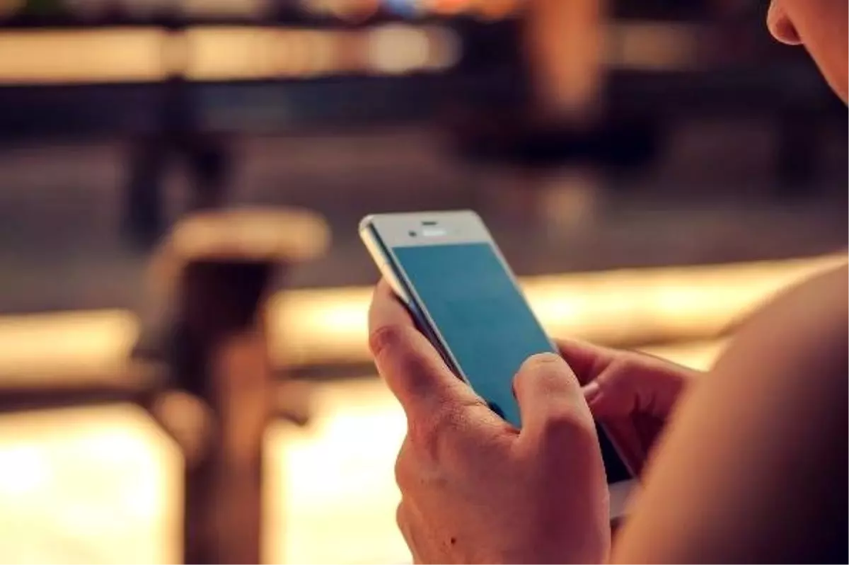 Akıllı telefonlar iş yaşamını 24 saate yaydı: özel hayata müdahale noktasına ulaştı