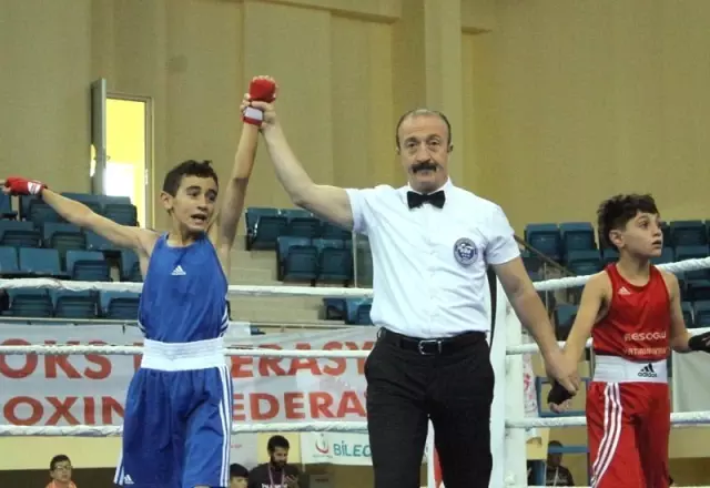 Alt Minik Erkekler Türkiye Ferdi Boks Şampiyonası sona erdi Alt Minik Erkekler Türkiye Ferdi Boks Şampiyonası sona erdi