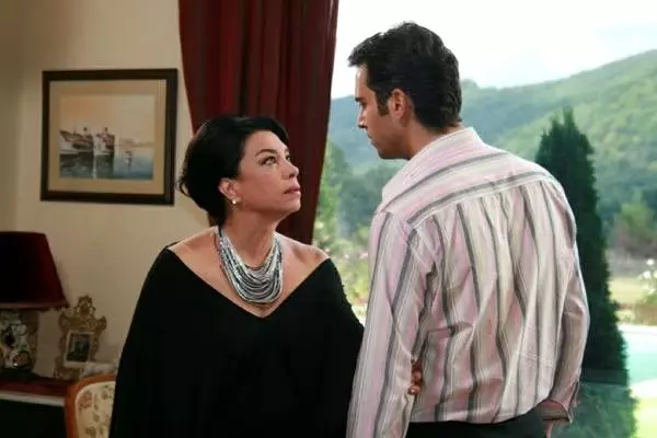 Altın portakal'dan selma güneri ve ahmet mekin'e onur ödülü Altın portakal'dan selma güneri ve ahmet mekin'e onur ödülü
