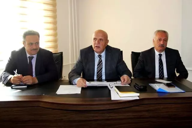 Başkan Pekmezci birim amirleriyle toplantı yaptı