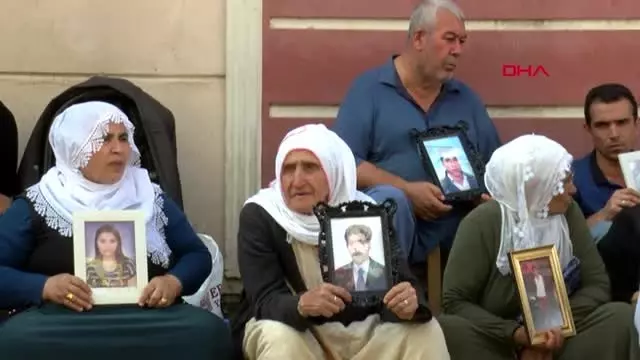 Diyarbakır hdp önündeki eylemde 14'üncü gün; aile sayısı 35 oldu Diyarbakır hdp önündeki eylemde 14'üncü gün; aile sayısı 35 oldu