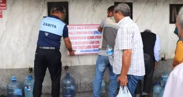 Düzce'de şifalı olarak bilinen su çeşmesi mühürlendi Düzce'de şifalı olarak bilinen su çeşmesi mühürlendi