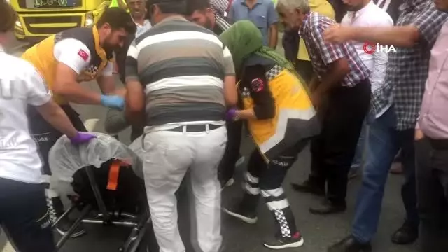 Kamyonetin çarptığı yaşlı adam yaralandı Kamyonetin çarptığı yaşlı adam yaralandı