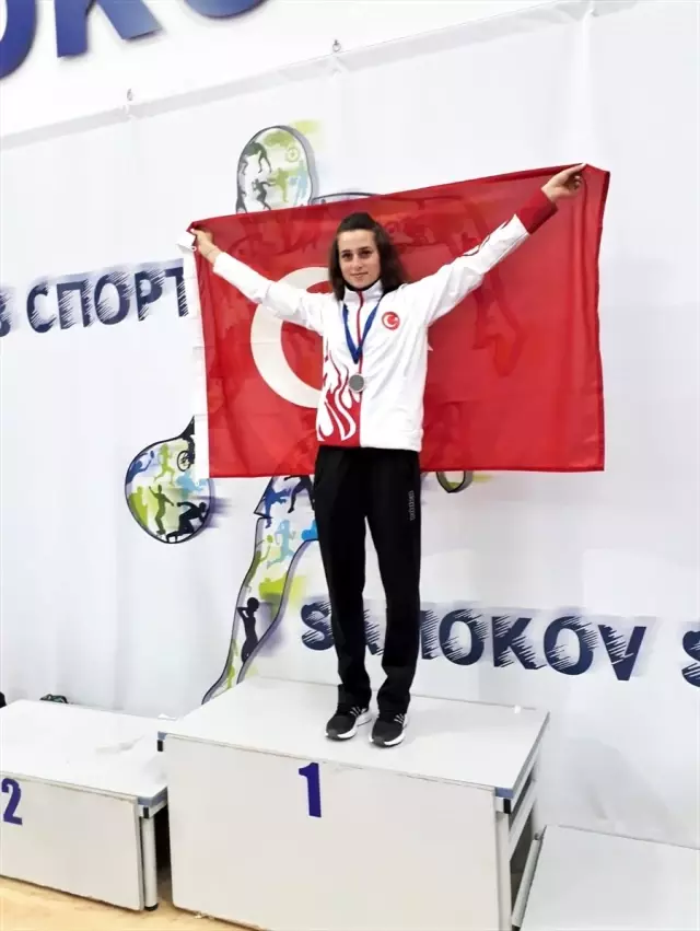Kavaklı Tekvandocu Şakar'ın başarısı Kavaklı Tekvandocu Şakar'ın başarısı