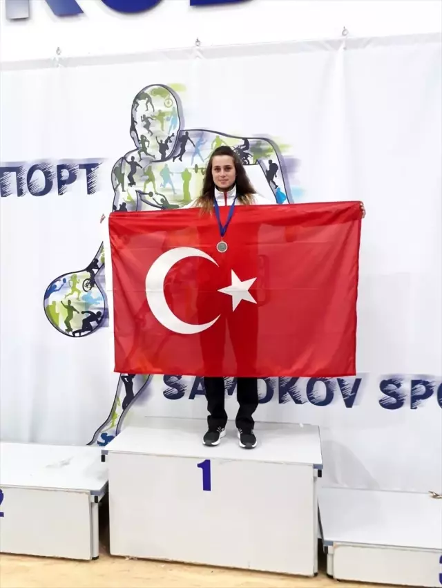 Kavaklı Tekvandocu Şakar'ın başarısı Kavaklı Tekvandocu Şakar'ın başarısı