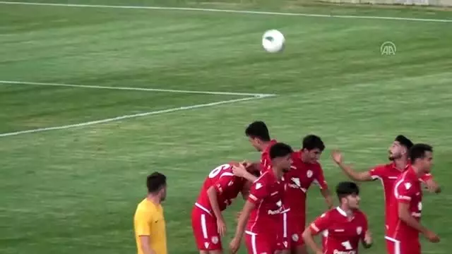 Ligin en genci golünü de attı Ligin en genci golünü de attı